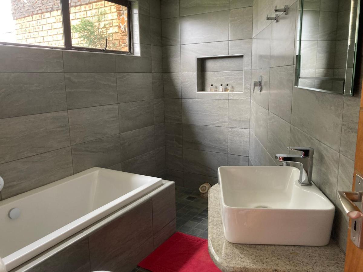 Oranjeville The Vaal Guesthouse מראה חיצוני תמונה