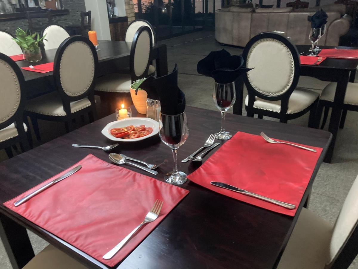 Oranjeville The Vaal Guesthouse מראה חיצוני תמונה